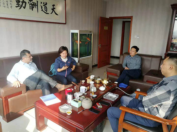 巴西客戶來我公司考察超高分子量聚乙烯管道產品